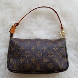 Authentic LV Pochette